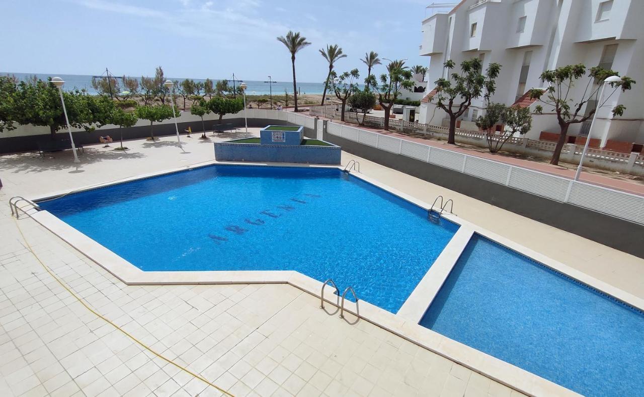 Apartamento En La Playa Con Piscina เพนิสโคลา ภายนอก รูปภาพ